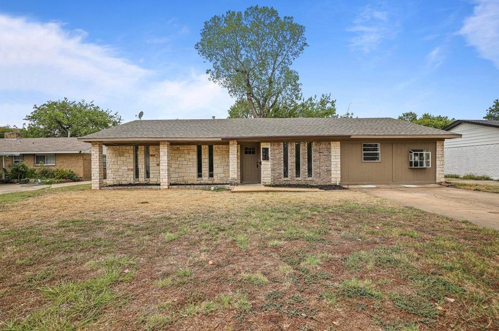 648 Surf St, Lewisville, TX 75067