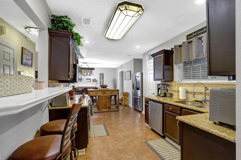 2121 Smokey Mtn Trl, Mesquite TX 75149-4862 exterior