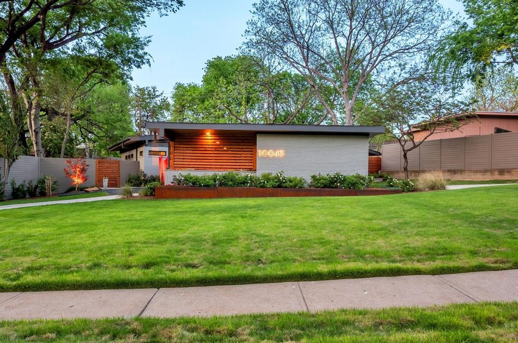 10043 Woodgrove Dr, Dallas, TX 75218