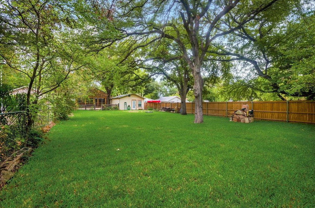 2516 Goldenrod Ave, Fort Worth, TX 76111