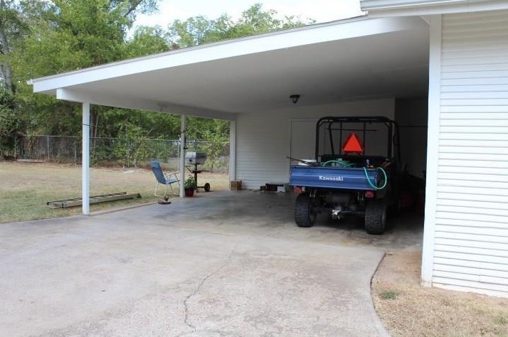 1209 Monroe St, Commerce, TX 75428
