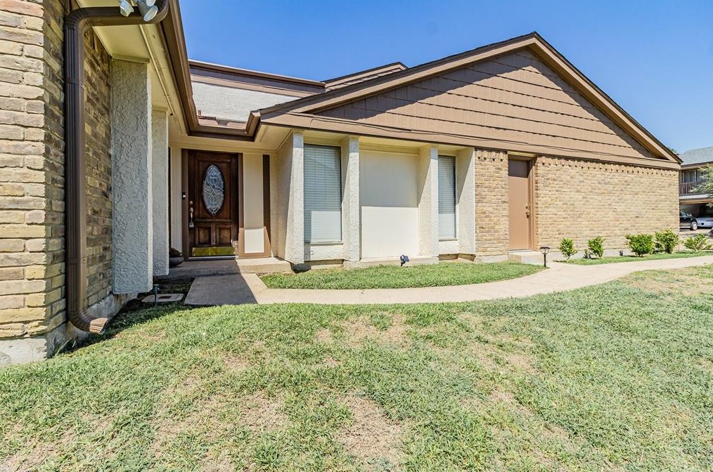 6107 Spyglass Ln, Garland, TX 75043