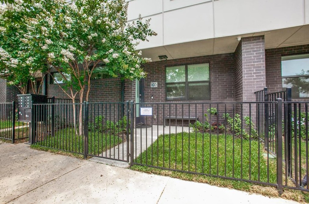 1625 Hickory St #103, Dallas, TX 75215