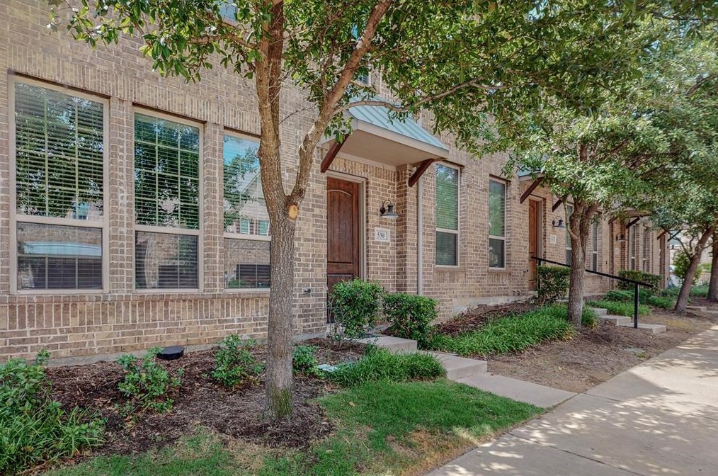 530 Reale Dr, Irving, TX 75039