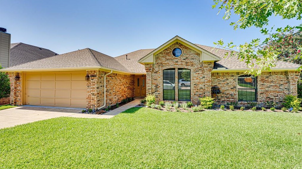 5608 Yacht Club Dr, Rockwall, TX 75032-5742