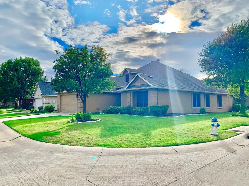 9300 Orangewood Trl, Denton, TX 76207