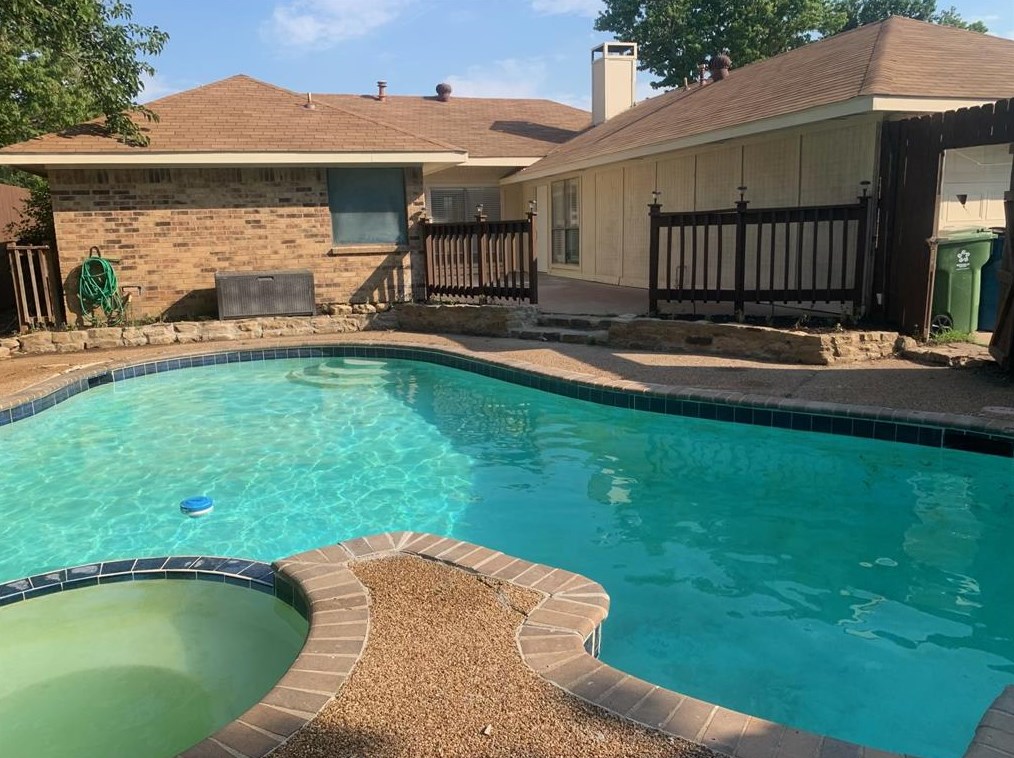 1629 Glencairn Ln, Lewisville, TX 75067