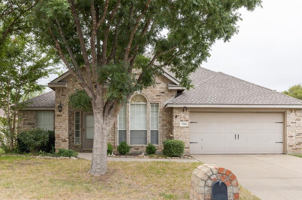 7216 Riverchase Trl, Denton, TX 76210
