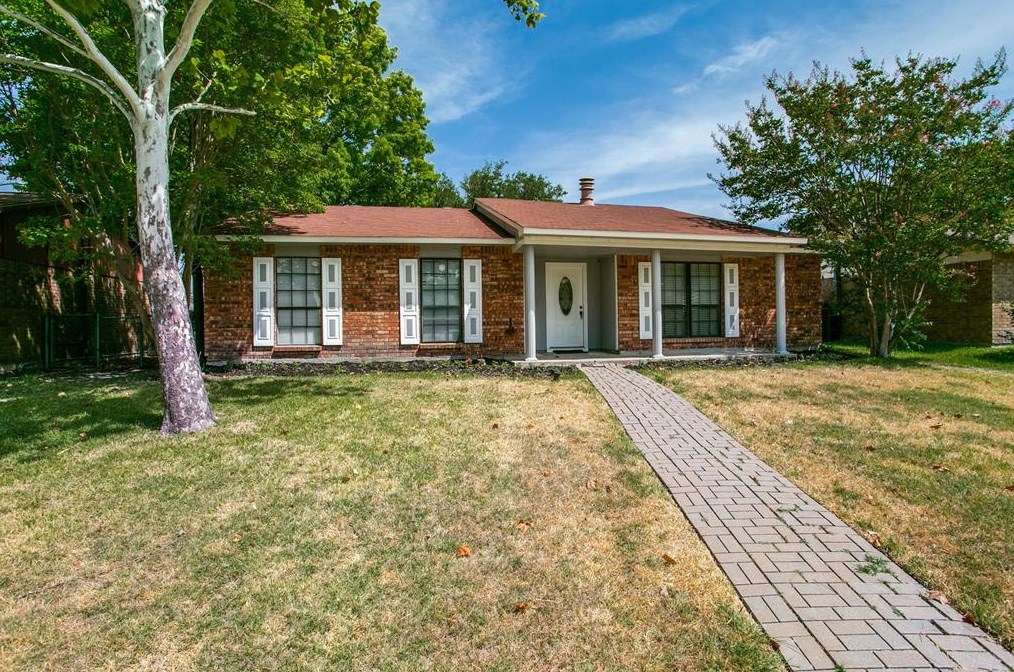 9017 Linda Vista Dr, Rowlett, TX 75088