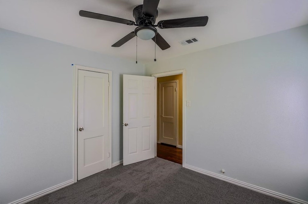 2642 Overton Rd, Dallas, TX 75216-5838