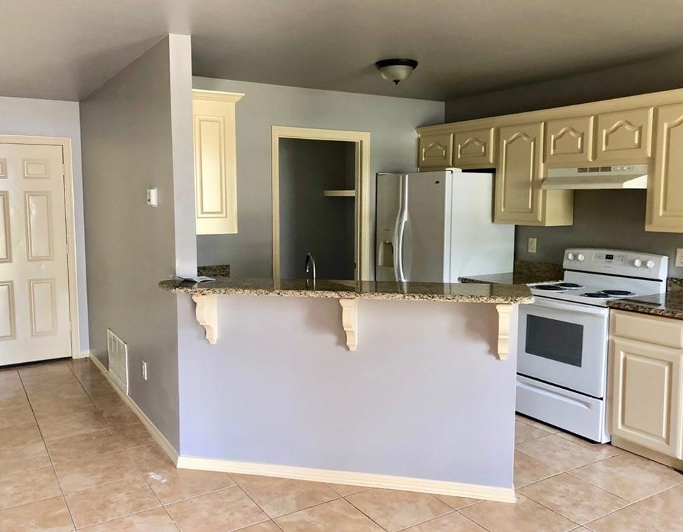 3228 Martha St, Tyler TX  75702-1645 exterior