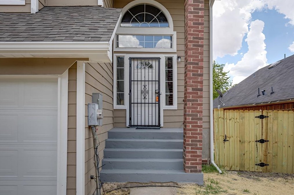 4307 Scarsdale Ln, Dallas, TX 75227