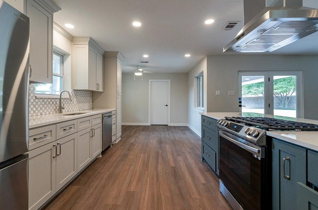 13639 Spring Grove Ave, Dallas, TX 75240-3726