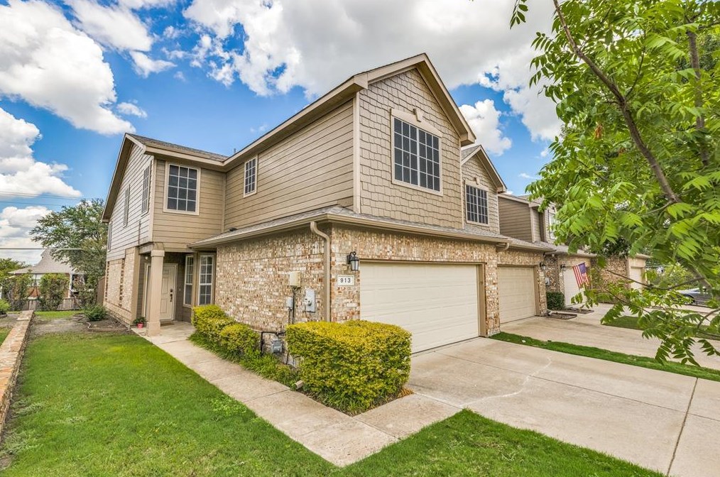 913 Englewood Ln, Plano, TX 75025