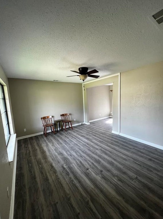 1123 Lottie Ln, Dallas, TX 75253-3002