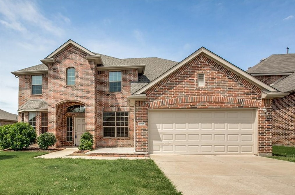 1916 Fair Parke Ln, St Paul, TX 75098