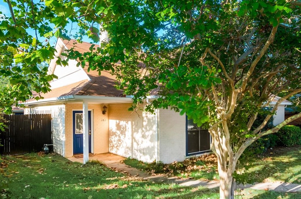 101 E Windsor Dr, Denton, TX 76209