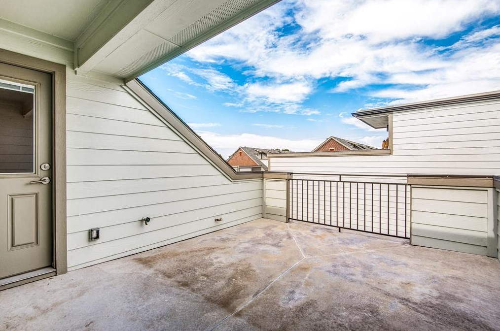 4316 Hartford St, Dallas TX  75219-2626 exterior