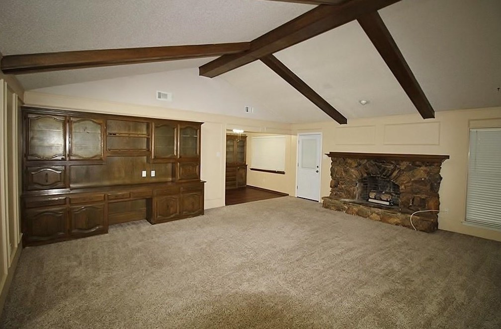 1025 Cloverdale Ln, Desoto, TX 75115