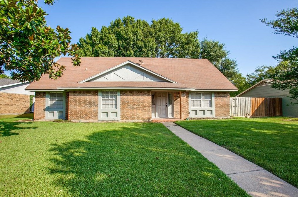 2605 Charter Oak Dr, Plano, TX 75074