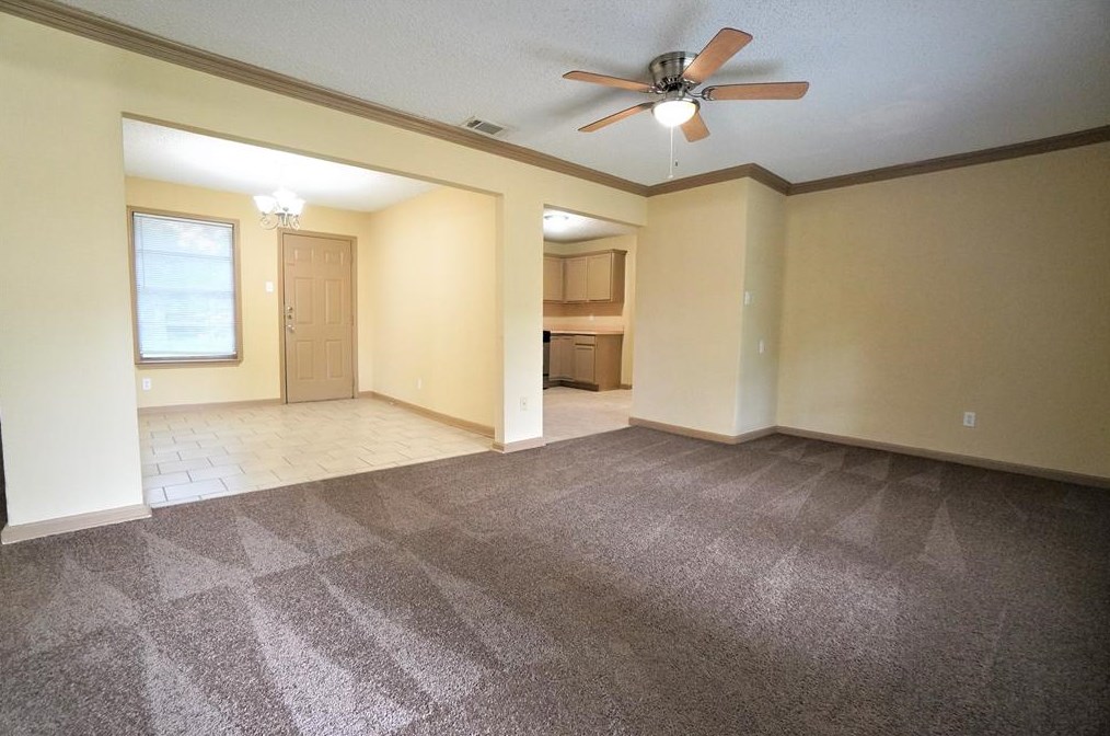 1100 Miranda Dr, Mesquite TX  75149-5234 exterior