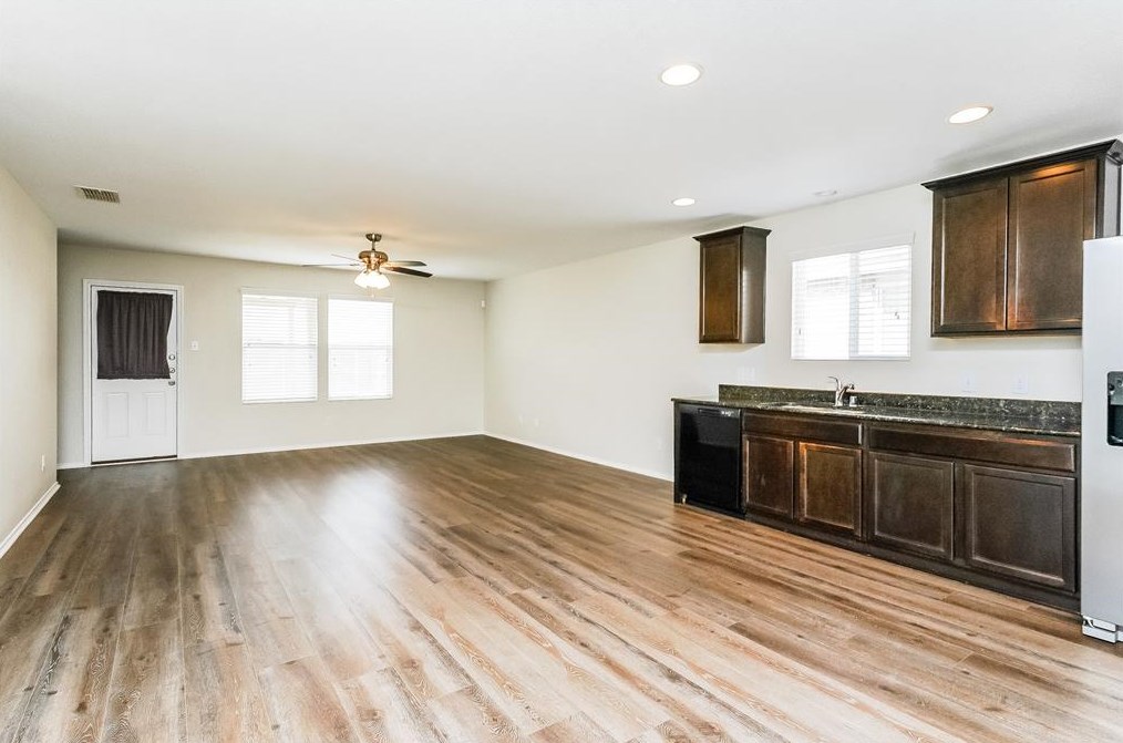 1616 Megan Creek Dr #l, Oak Point, TX 75068