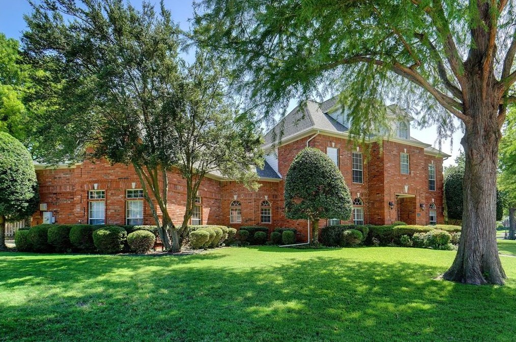 203 Donley Ct, Grapevine, TX 76092