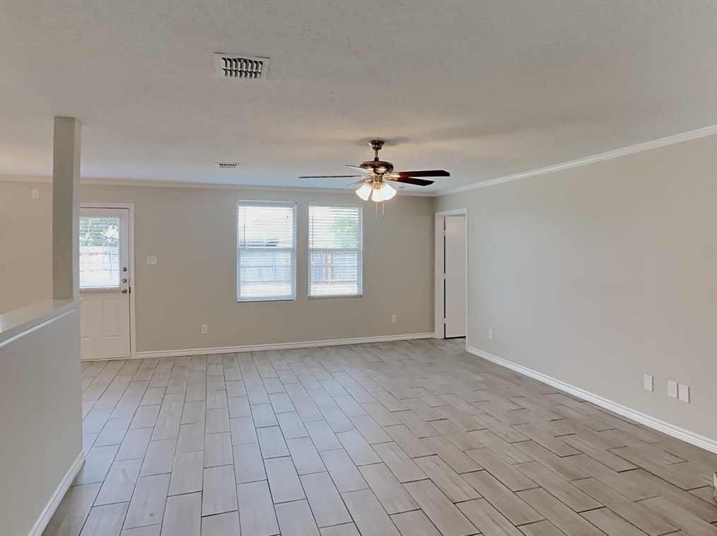 1403 Paint Brush Ct, Burleson, TX 76028