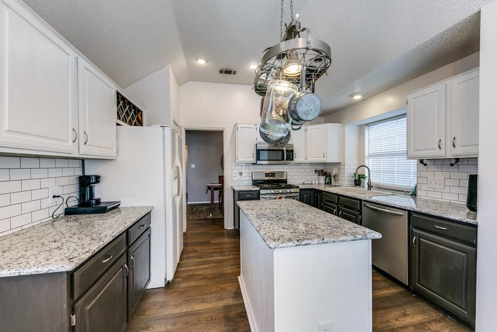 3406 Beech St, Rowlett TX 75089-7061 exterior