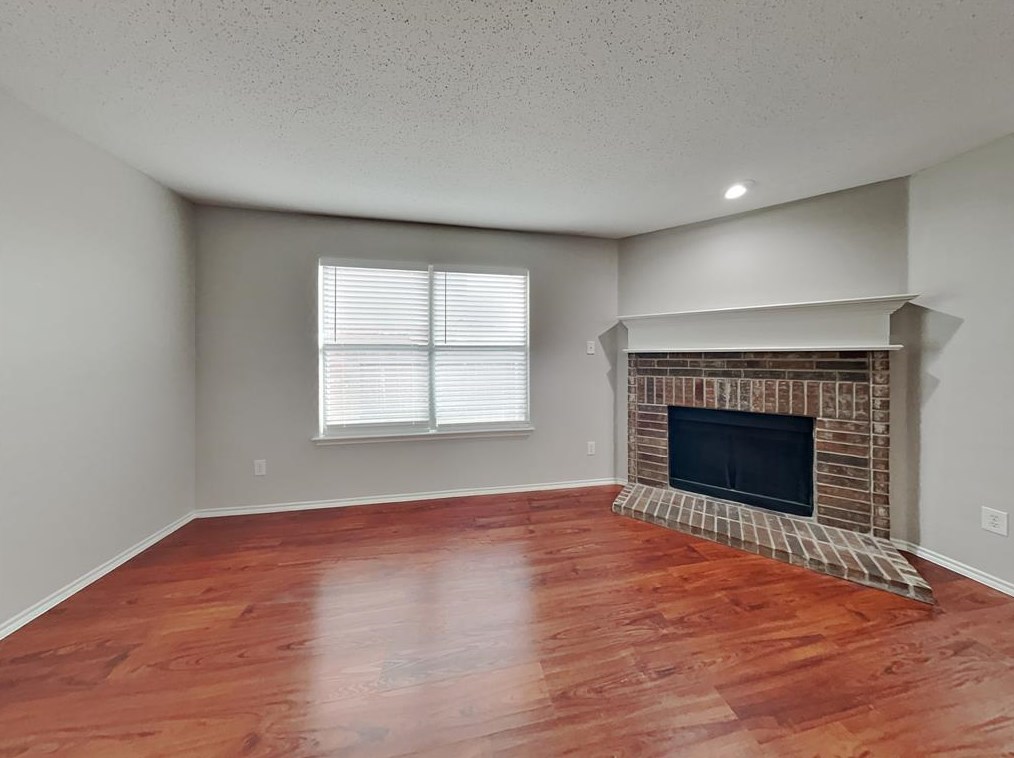 9621 Manassas Rd, Fort Worth, TX 76177