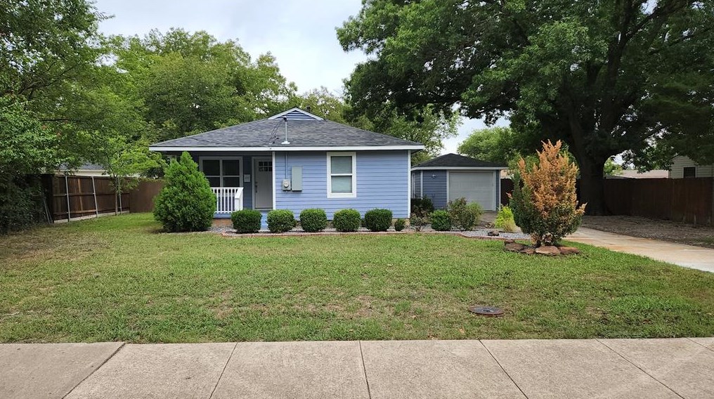 903 Moore St, McKinney, TX 75069