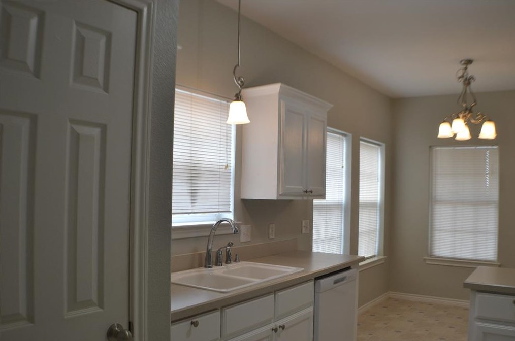 4908 Hilre Dr, Sherman, TX 75092