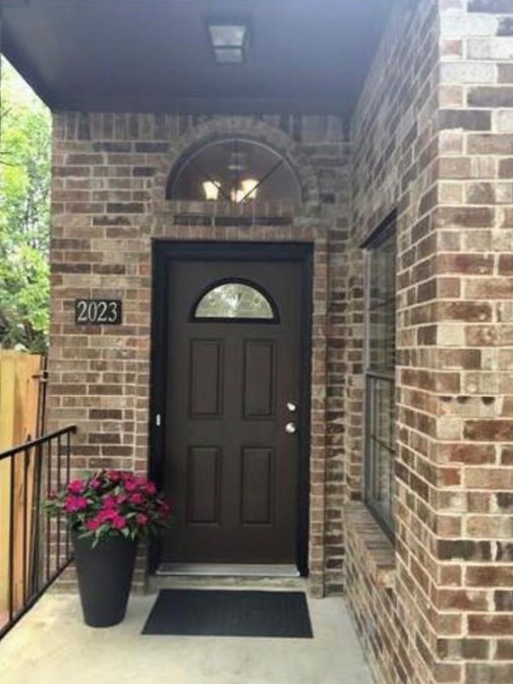 2023 Feather Ln, Lewisville, TX 75077