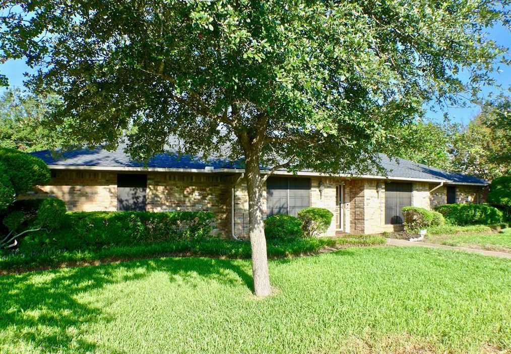 1337 Thunderbrook Dr, Desoto, TX 75115-2920