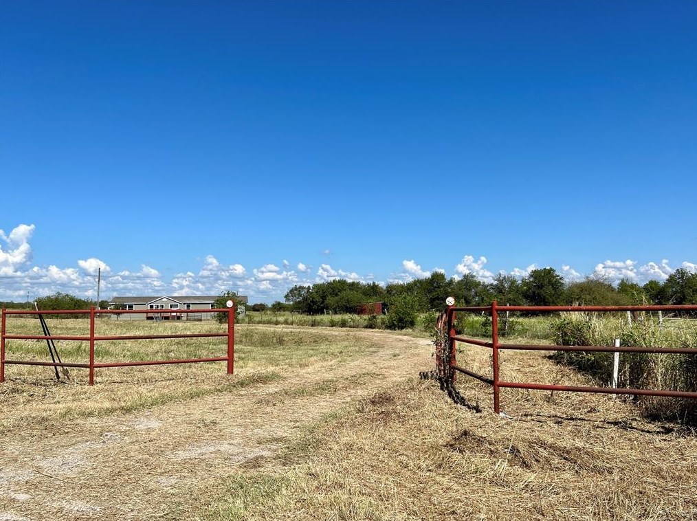 338 Brock Ln, Justin, TX 76247