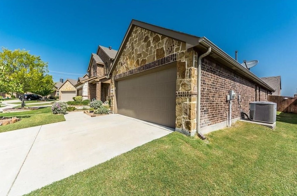 9932 Pronghorn Rd, McKinney, TX 75071