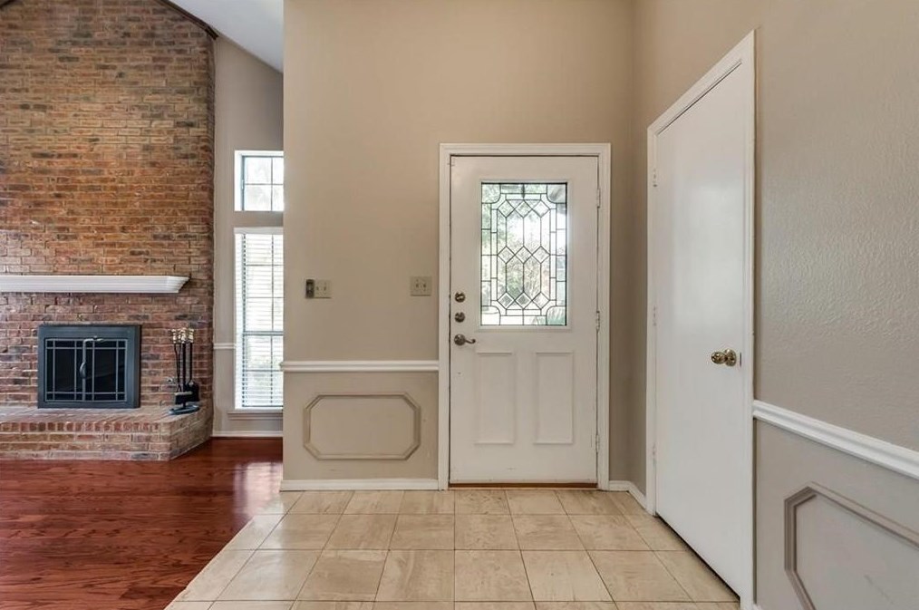 4451 Emerald Dr, Carrollton, TX 75010
