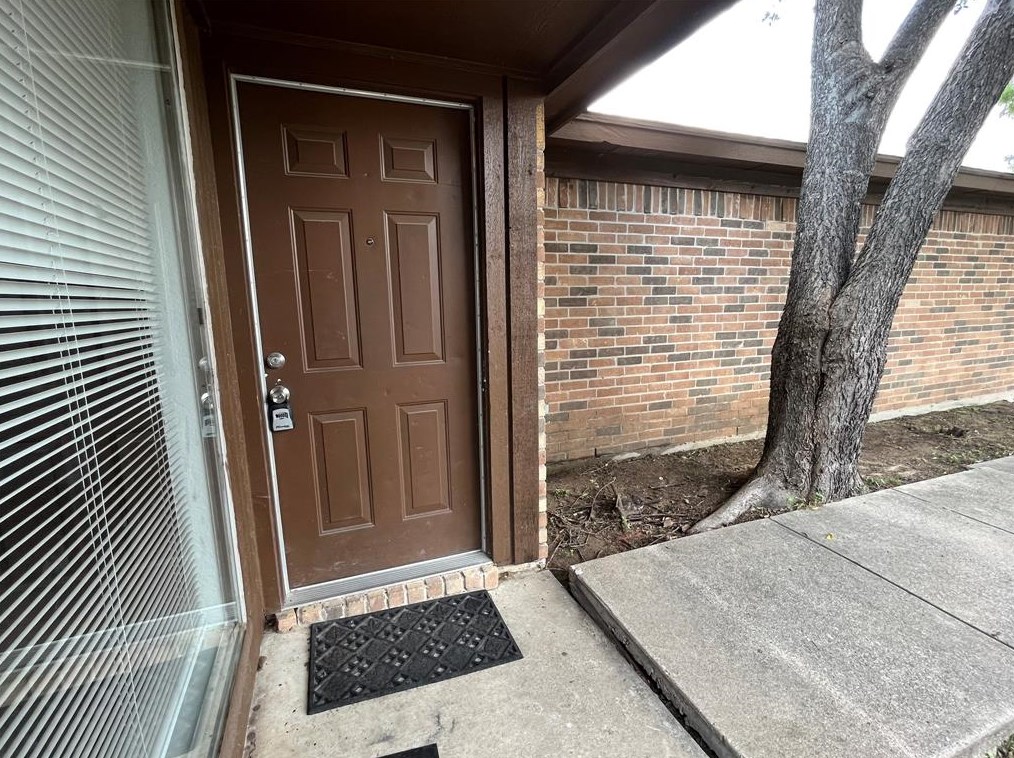 3734 Hulen Park Cir, Fort Worth, TX 76123
