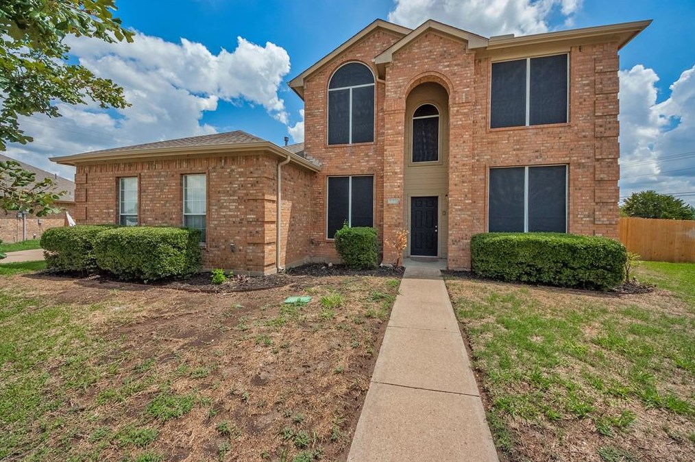526 Valarie Ln, Midlothian, TX 76065