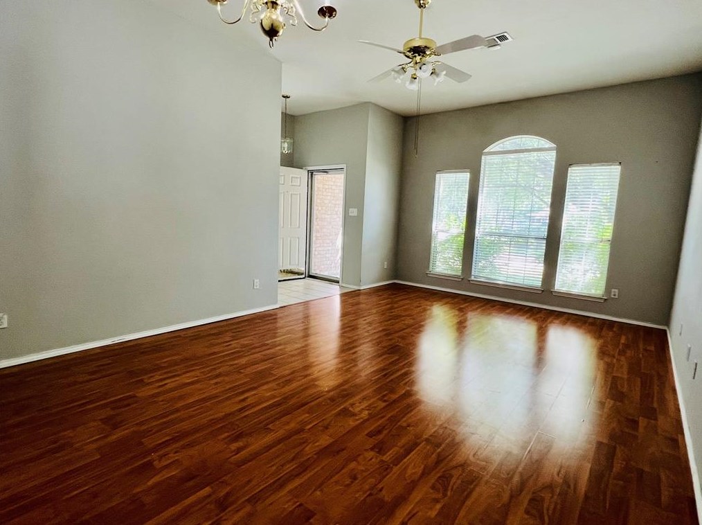 2008 Brownwood Ave, Grand Prairie, TX 75052