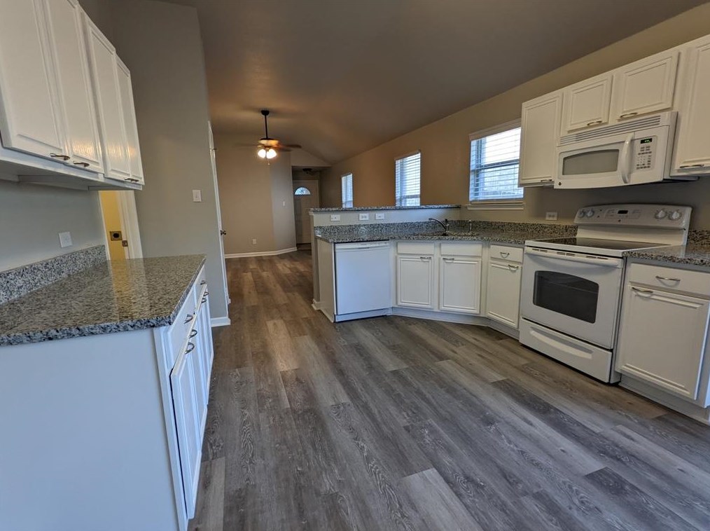 11920 Brown Fox Dr, Keller TX  76244-4785 exterior