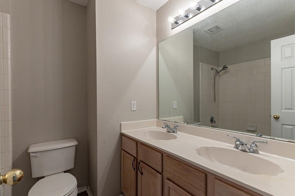 3304 Aqueduct Ct, Mesquite TX 75181-4299 exterior