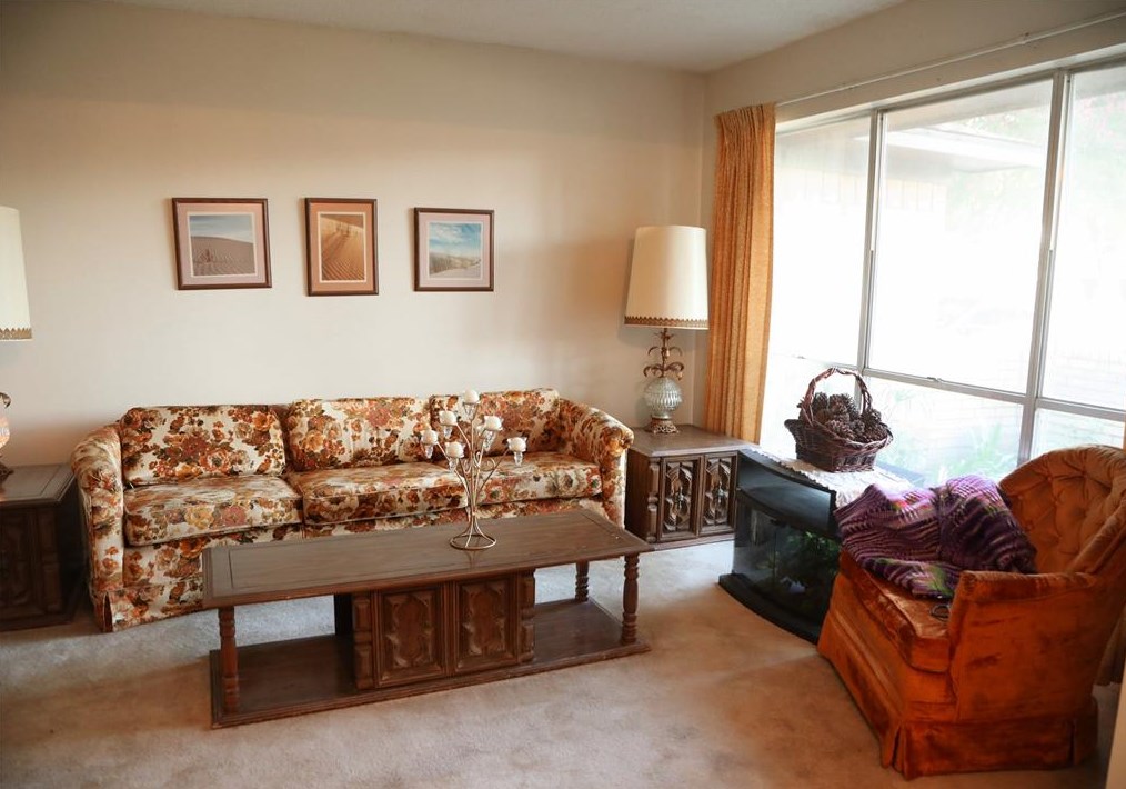 1533 Overlook Dr, Grapevine, TX 76051-6623