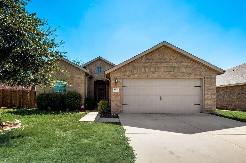 409 Braewick Dr, Fort Worth, TX 76131