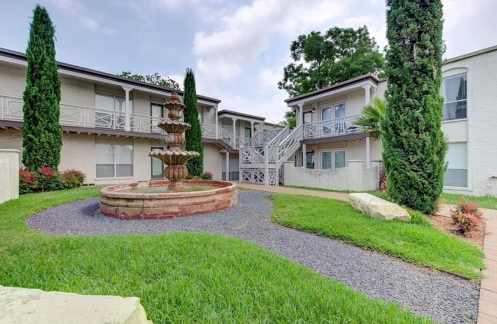 5917 E University Blvd Apt 214, Dallas, TX 75206