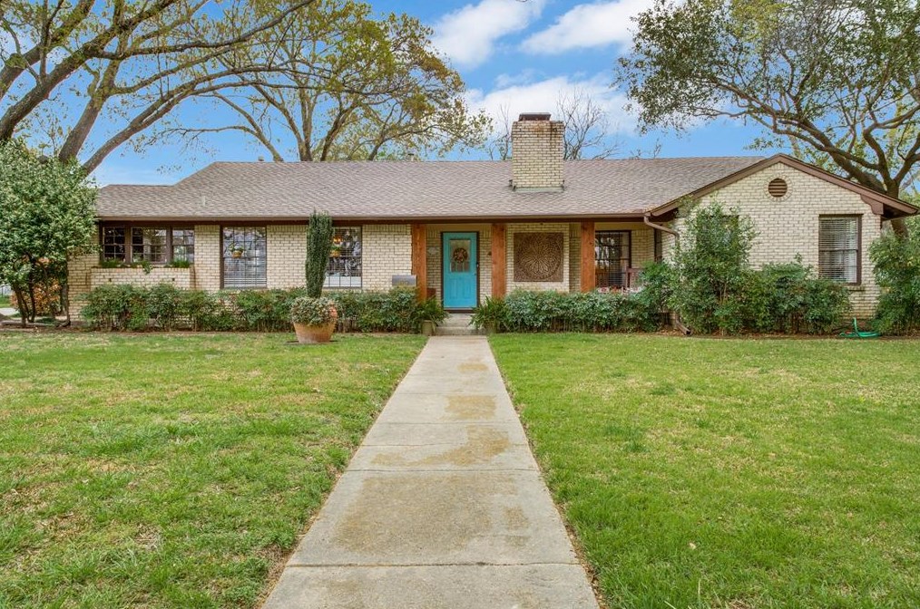9262 Forest Hills Blvd, Dallas, TX 75218