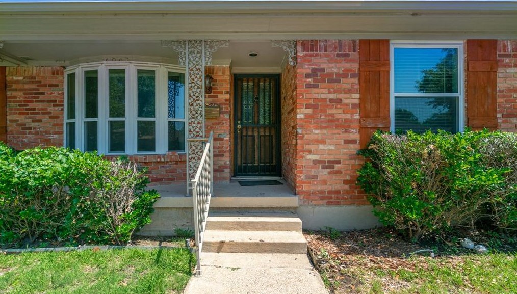 6907 Thornwood Dr, Dallas, TX 75227