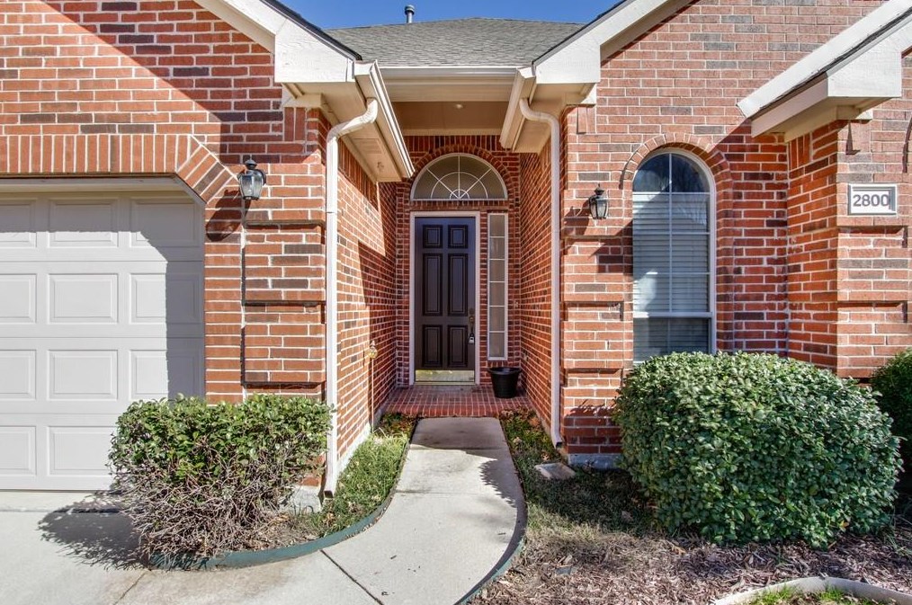2800 Bur Oak Dr, Lewisville, TX 75028