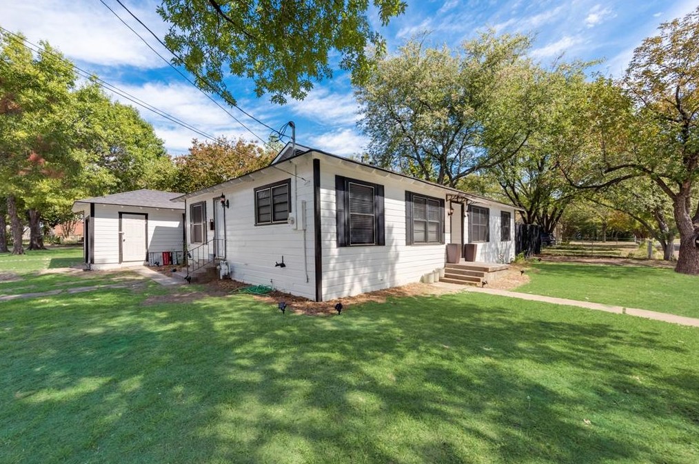 419 Gross St, Mesquite, TX 75149-4925