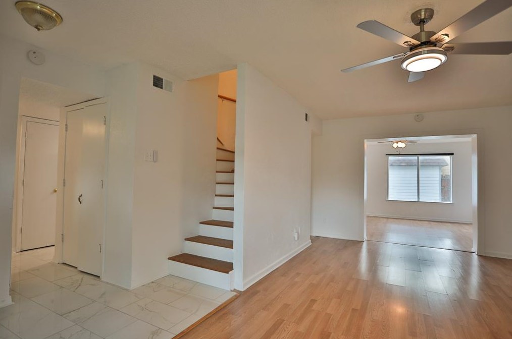 11348 Mccree Rd, Dallas TX  75238-3216 exterior